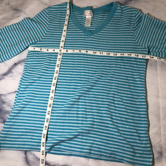 O Oscar de la Renta Blue Striped Thermal Top - Picture 4 of 6